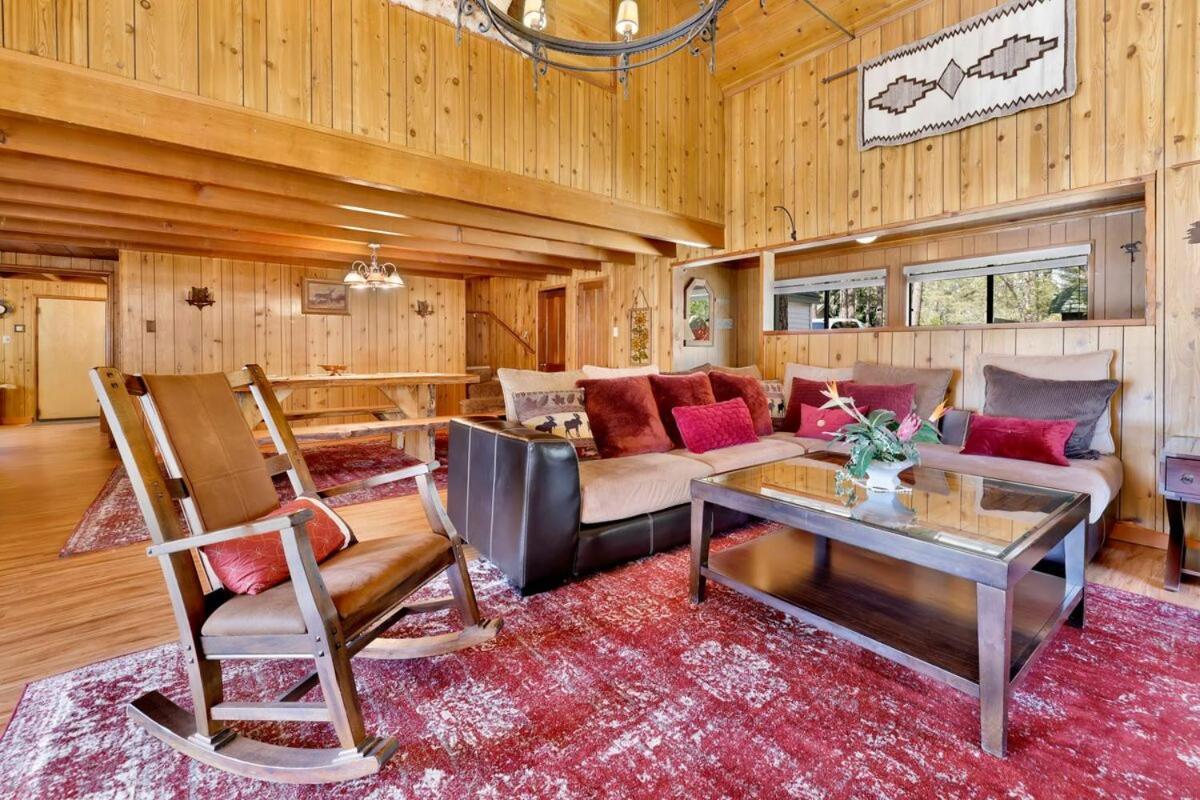 Lake Adjacent Rustic Cabin W Game Room & Hot Tub Big Bear Lake Exterior photo